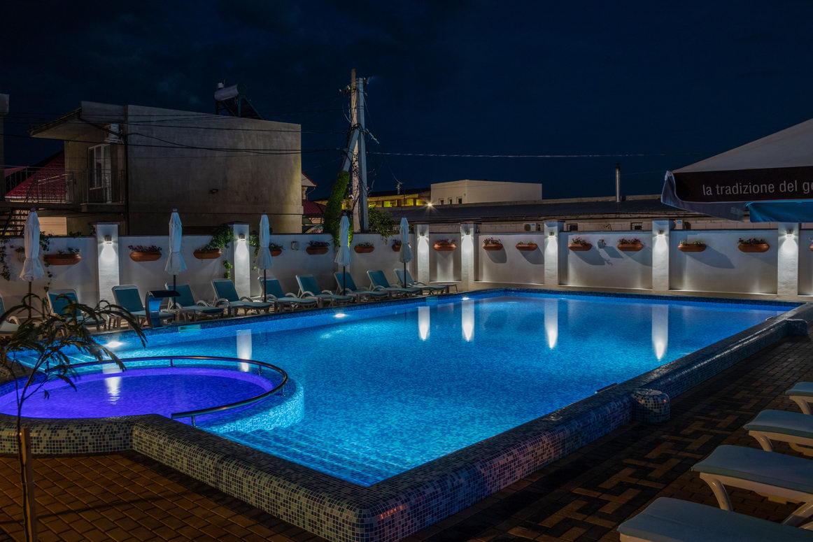 Hotel Grand More Zatoka Luaran gambar