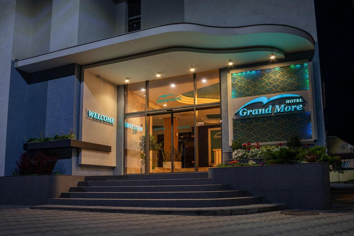 Hotel Grand More Zatoka Luaran gambar